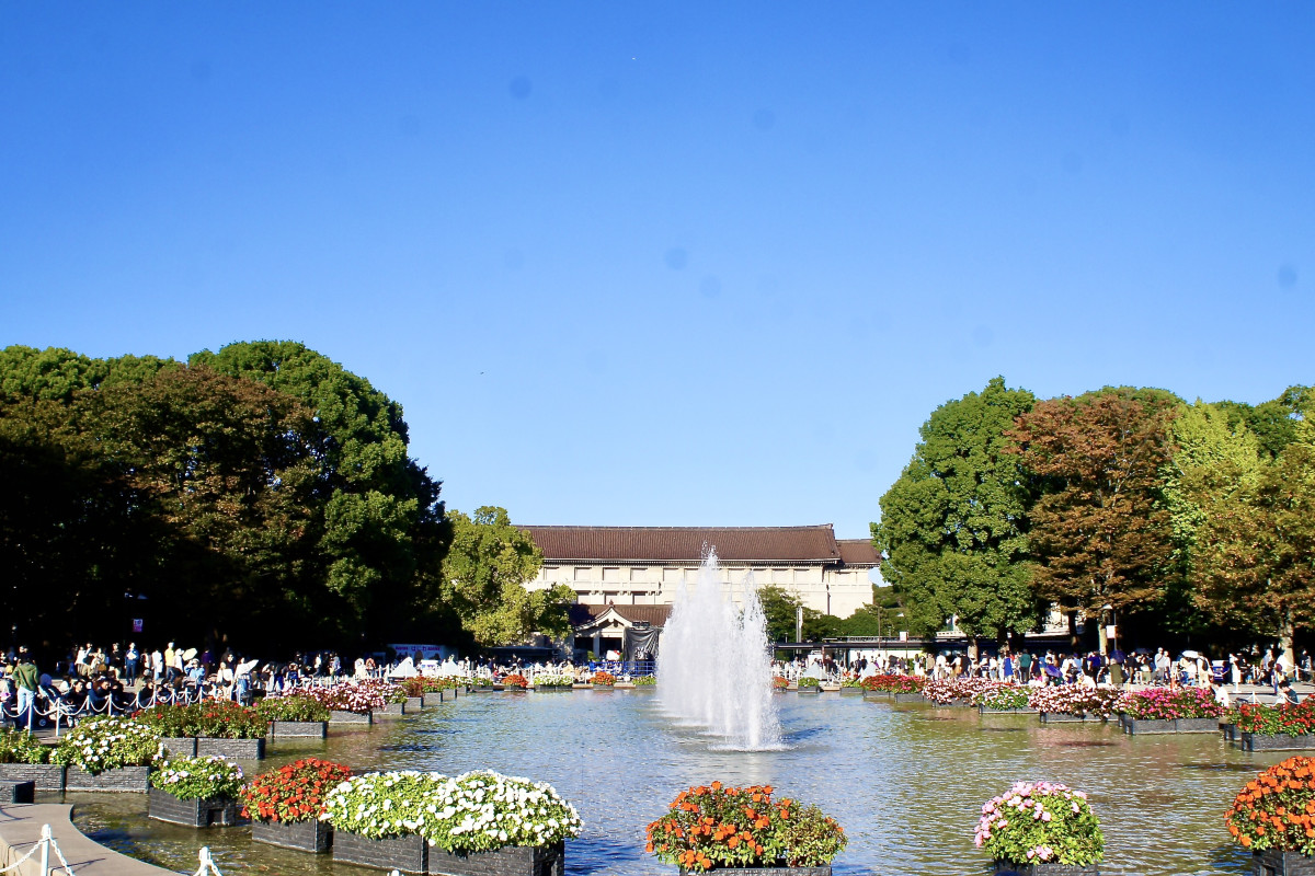 上野公園噴水広場から見た「東京国立博物館」